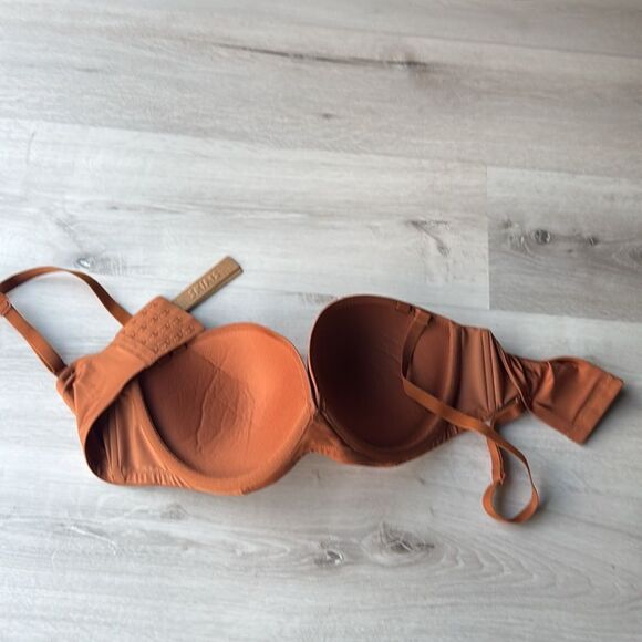 Skims Ultimate Push up‎ Strapless Bra Bronze Size 36D Nwt - Picture 8 of 8